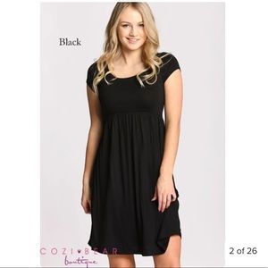 Casual Black Dress w/ Pockets (M)